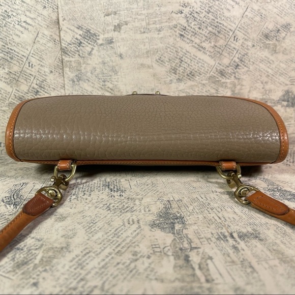 Dooney & Bourke All Weather Leather  Pochette  Model R77 Cavalry Collection - Picture 6 of 13